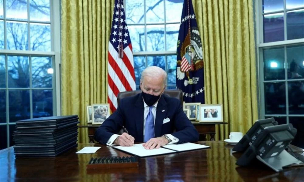 Μπάιντεν: Καταβάλει 200 εκατ. δολάρια στον ΠΟΥ